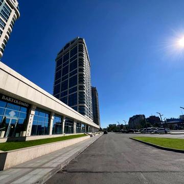Набережна Перемоги вул., 7