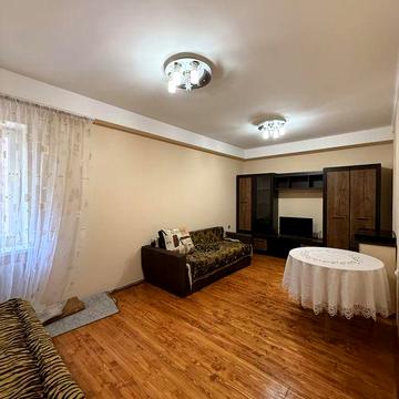 Продам 3-кімнатна квартиа з окремим входом
