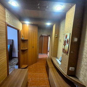 Продам 3комнатную квартиру. Средний этаж. Можно сертификат.