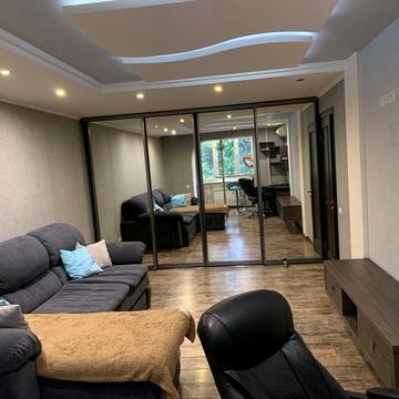 Продаж 1кімнатної квартири з ремонтом. Район Площа Перемоги