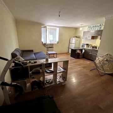 Продам 1к квартиру на 12 кварталі Торг