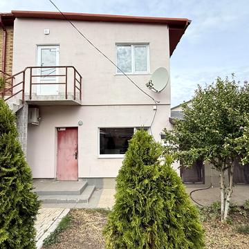 Горіхова вул., 3