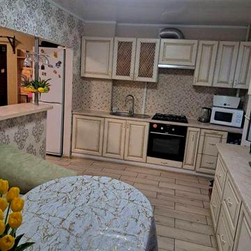 Продається 1 кімнатна квартира 55 м.кв в Центрі.