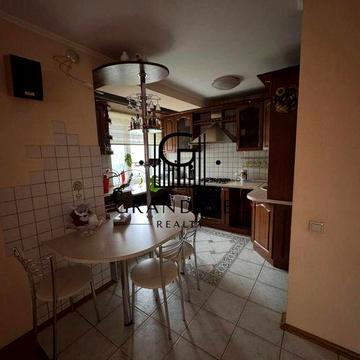 Продаж / Квартира / вул. Космічна, Північно-Броварський масив, Київ