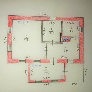Продається будинок з господарськими будівлями