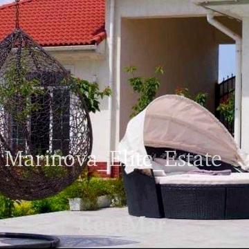 Дом высокого уровня комфорта для большой семьи Совиньон 6 спален Видео