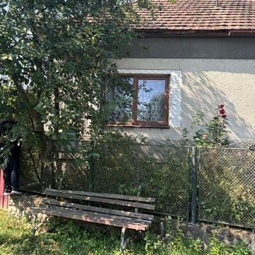 Будинок в селі Чомонин