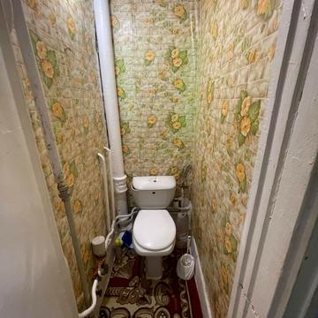 Довженка вул., 3