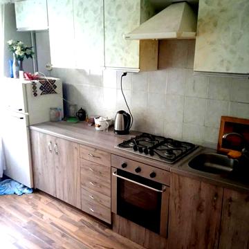 Продам 2х Коммунальный рынок "Класс" 3/5 в отличном ж/сост.