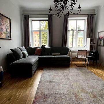 Михайла Грушевського вул., 7