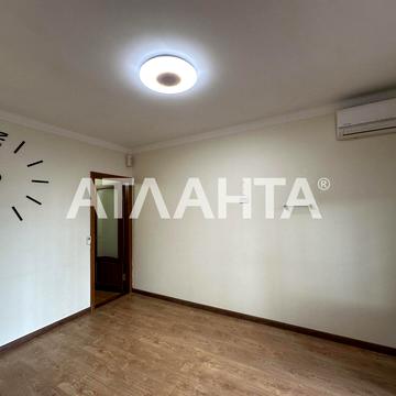 Тополина вул., 18