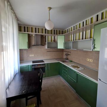 Олександра Мишуги вул., 3