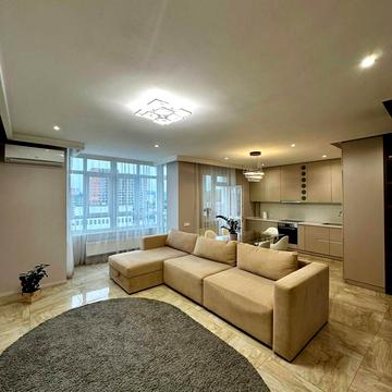 Мазепи вул., 1