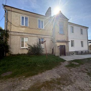 Продаж 2-кімнатної квартири у серці Старого Міста!