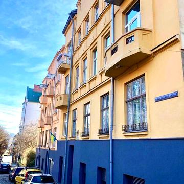 Михайла Коцюбинського вул., 27