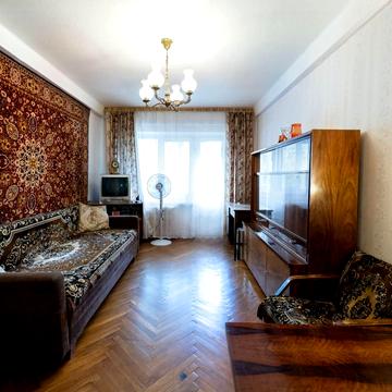 Празька вул., 27