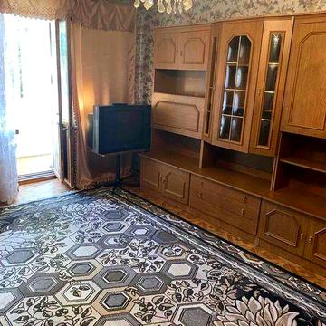 Сдам 1 комнатную квартиру Небесной Сотни/ Левитана