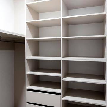 Августина Волошина вул., 2