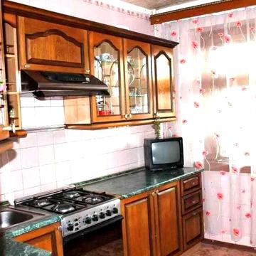 G9 Продається 2-кімнатна  доглянута квартира м.Левада