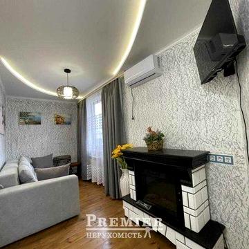 Триповерх. будинок, 3 кому, Ремонт, Морська сторона,73 кв.м. 66900 у.о