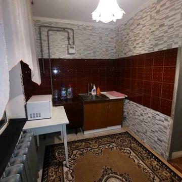 Продаю 3х к кв Херсонское Шоссе "квадратный холл"