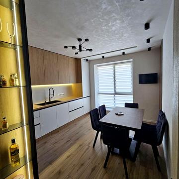 Пасічна вул., 15