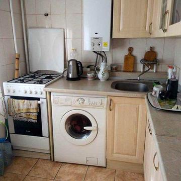 Продам 1-но кім. квартиру. М.Бровари. Вул. М. Лагунової . Центр міста.