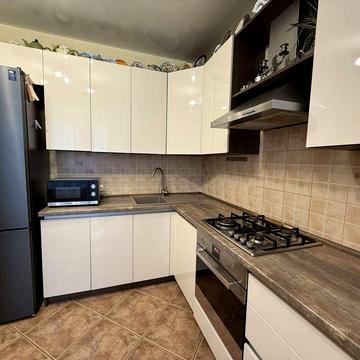 Продам 3к.кв Суворова  кирпич Автономное отопление