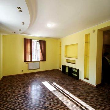 Продаж сучасна 2-х кімнатна в центрі