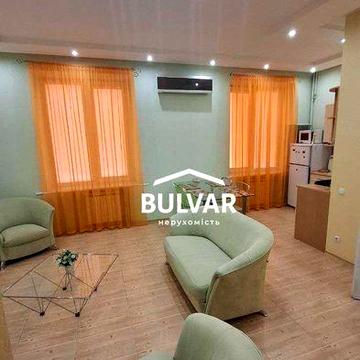 ЭЛИТНАЯ СТАЛИНКА ж/б, лифт.  3 к.кв. - 69 м2 ул. Кооперативная, 5