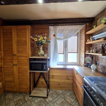 Василя Нікітіна вул., 23г