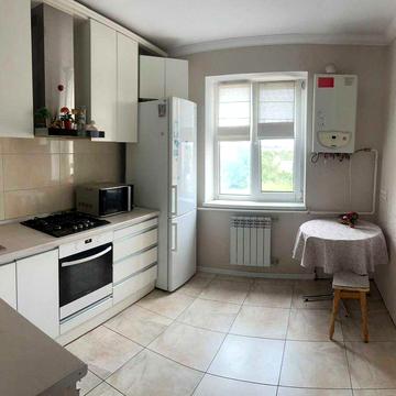 Продаж 3-х кімнатной квартири в с-ще Калинівка Броварського р-ну