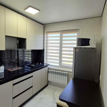 Василя Стуса вул., 18