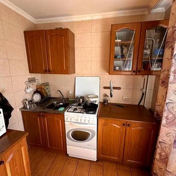 Зарічанська вул., 3