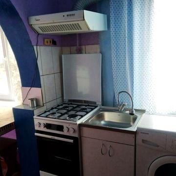 Сдам 2 комн квартиру в частном секторе!