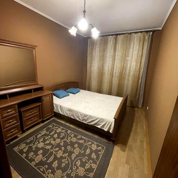 Хуторівка вул., 40
