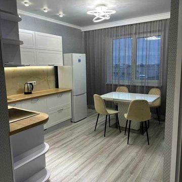 Квартира с мебелью и техникой в автономном, новом ЖК.