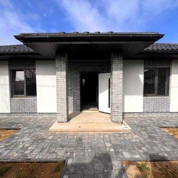 Будинок на три кімнати з газом та комунікаціями. Без комісії