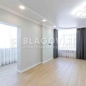 м Демеевская ул Лобановского 4 в - 3х комн квартира  128 м кв ЖК Александровский