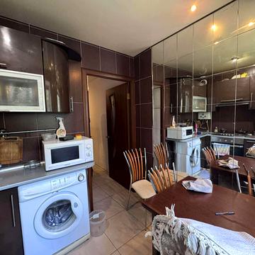 Соборна вул., 4