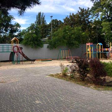 Продам затишну 2 км квартиру вул. Грушевського Черемушки Україна