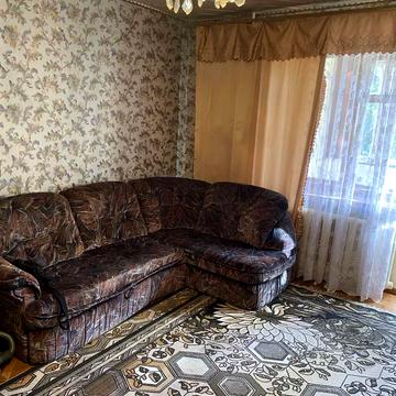 Небесної Сотні просп. (Маршала Жукова), 30