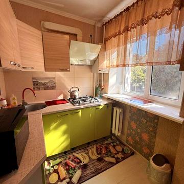 Сдам до лета 2 комнатную с ремонтом на Парковой