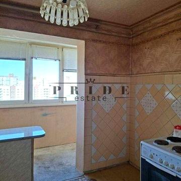 Простора квартира на пр-ті Червоної калини (Маяковського) чекає Вас