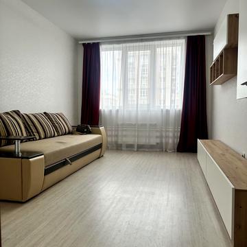 Михайла Грушевського вул., 30г