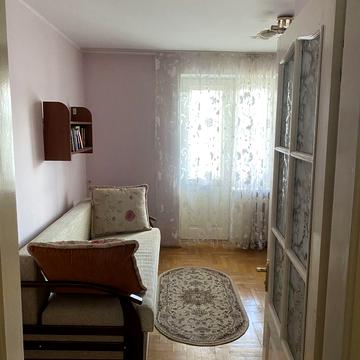 Кирила Трильовського вул., 8