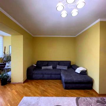Продам 2-кім квартиру вул. Велика Житомирська 27, Центр