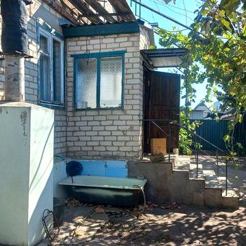 Гарний великий будинок, Артема 57