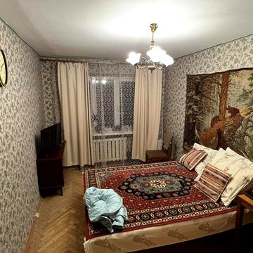 Лесі Українки бульв., 10