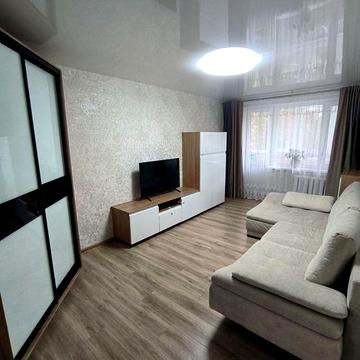 Продаж 2-х кім.,кв-ри з гарним ремонтом на середньому поверсі, Алмазни